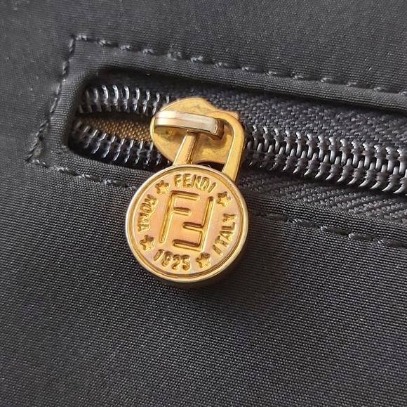 ❤Vintage Fendi Handbag - Picture 4 of 7